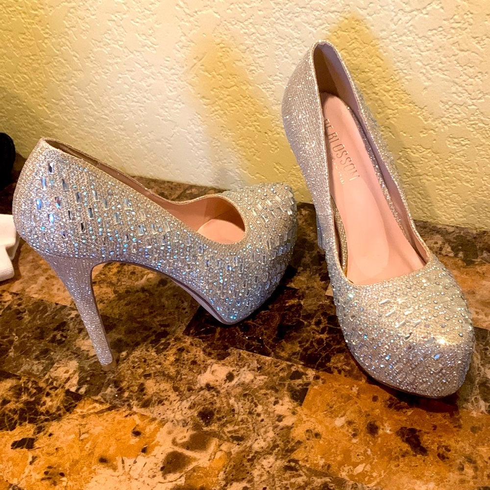 Glitter/ Jewel 5 inch lightly worn heels